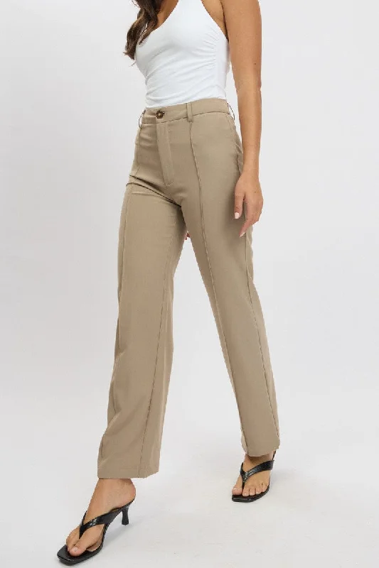 Fashionista Favorites Brown Straight Fit Pants High Rise