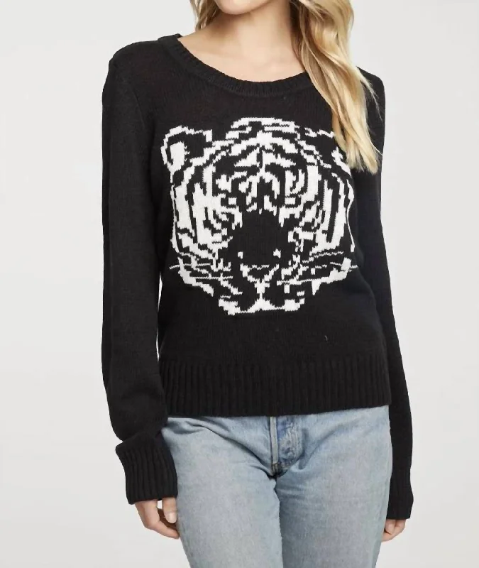 Trendy Online Boutiques Long Sleeve Crew Neck Sweater Tiger In Black