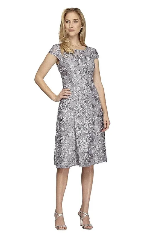 Exclusive Sale Alex Evenings - 2121570 Bateau Rosette Lace A-Line Dress